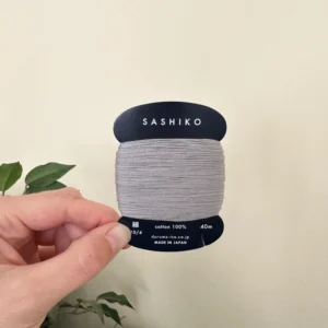 Daruma Sashiko Garn 40m 217 hellgrau
