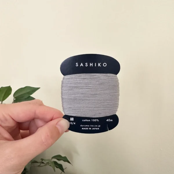 Daruma Sashiko Garn 40m 217 hellgrau