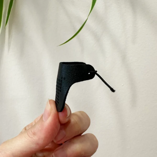 Olympus Sashiko Fingerhut aus Leder